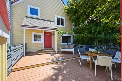 2437 Topaz Dr, Novato, CA, 94945-1535 | Card Image
