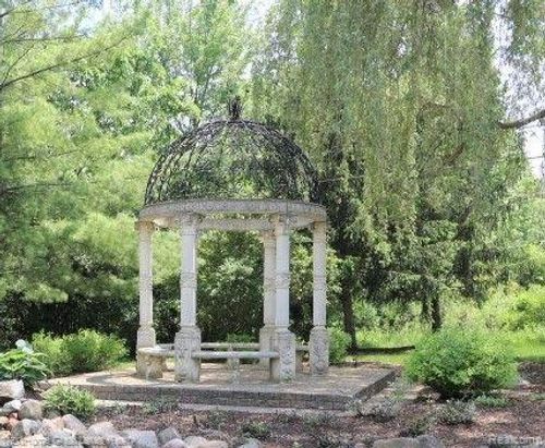 13 Grovemont Ct, Grand Blanc, MI, 48439 | Card Image