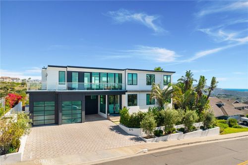 875 Avenida Salvador, San Clemente, CA, 92672-2322 | Card Image