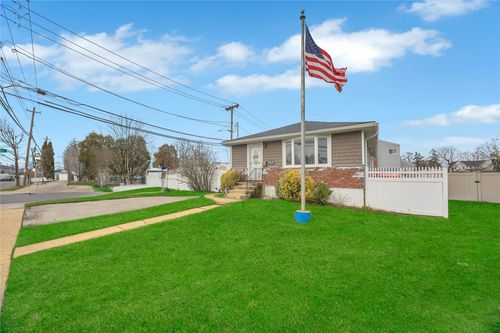 2644 Maple Ave, North Bellmore, NY, 11710-2434 | Card Image