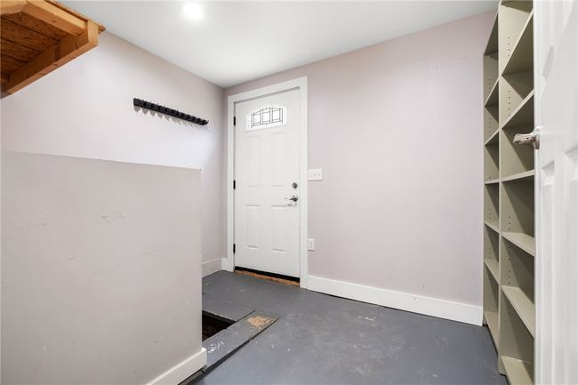 1028 Moon Run Rd, House other with 3 bedrooms, 3 bathrooms and 4 parking in Mc Kees Rocks PA | Image 20