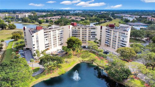 apt-6r-6921 Environ Blvd, Lauderhill, FL, 33319-4209 | Card Image