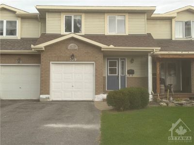 329 Fairbrooke Crt, Townhouse with 3 bedrooms, 2 bathrooms and 3 parking in Arnprior ON | Image 1