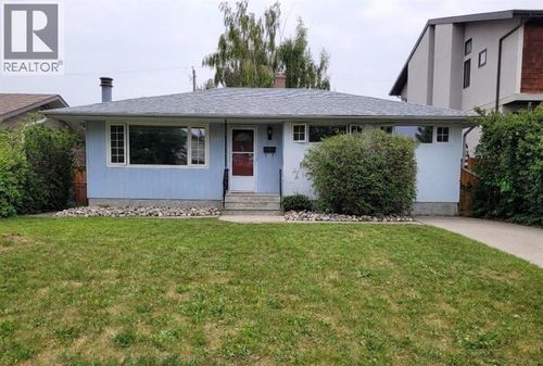 3719 43 Street Sw, Calgary, AB, T3E3P7 | Card Image