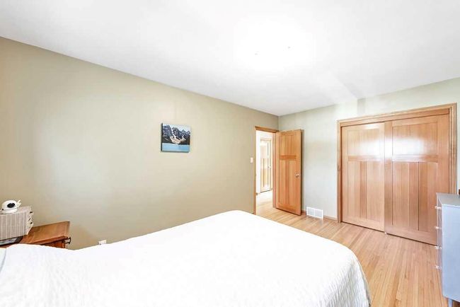 3023 Beil Avenue Nw, Home with 5 bedrooms, 2 bathrooms and 4 parking in Calgary AB | Image 16