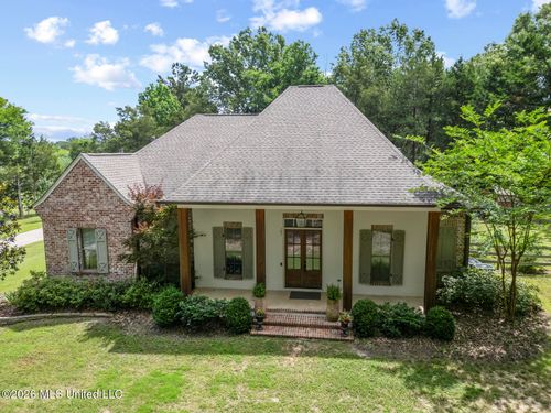 161 Oakdale Rd, Madison, MS, 39110-9077 | Card Image