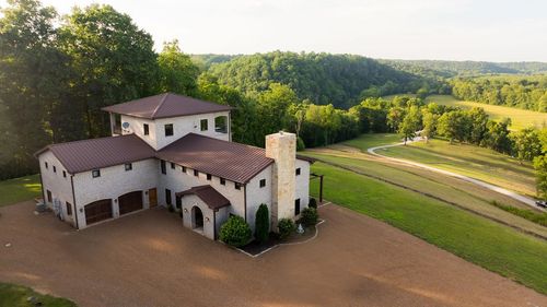 66 Shawnokee Trl, Charlotte, TN, 37036-1402 | Card Image