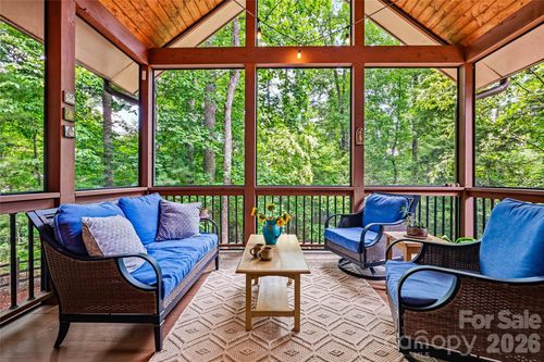 15 E Owl Creek Ln, Fairview, NC, 28730-8816 | Card Image