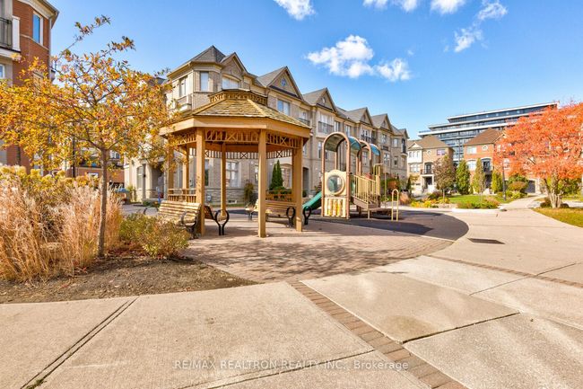 136 Vittorio De Luca Dr, House attached with 4 bedrooms, 3 bathrooms and 1 parking in Vaughan ON | Image 24