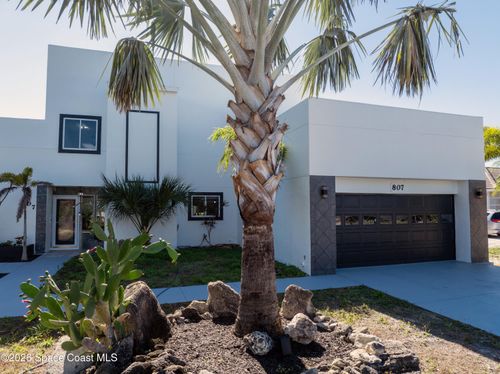 807 W Central Blvd, Cape Canaveral, FL, 32920-4317 | Card Image