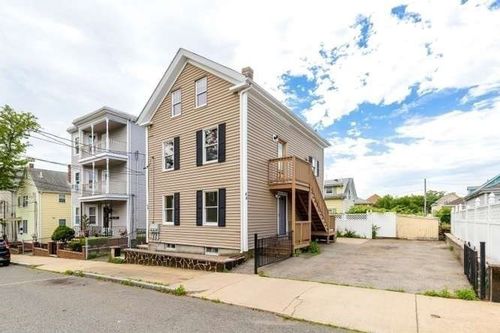 44 Paleologos St, Peabody, MA, 01960-4455 | Card Image