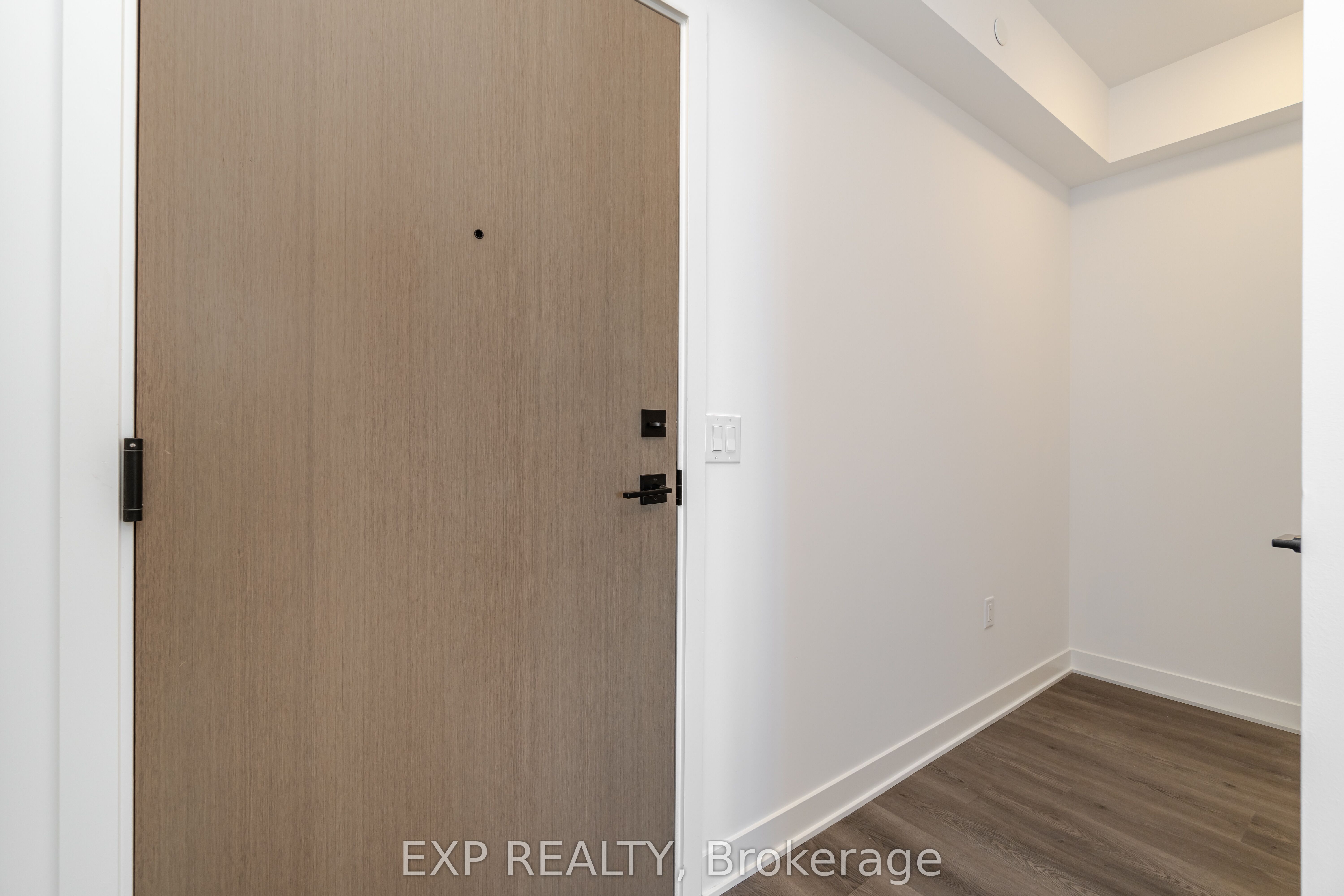 Residential Lease in Toronto W08 4