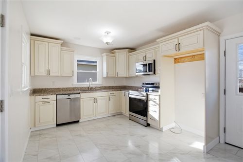 308 W South 5th St, Seneca, SC, 29678-3859 | Card Image