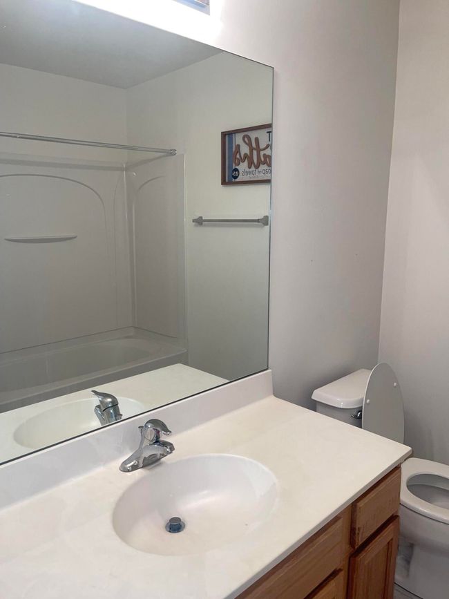 Hall Bath | Image 12