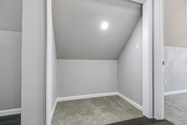 Second level Hall Study Nook #2 | Image 35