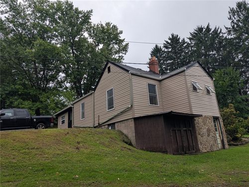 237 Fox Stop Rd, Charleroi, PA, 15022-3623 | Card Image