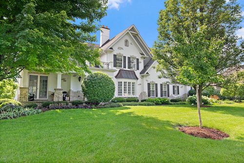 3S412 Saddle Ridge Ct, Warrenville, IL, 60555-4042 | Card Image