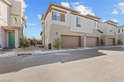 692 Echelon St, Las Vegas, NV, 89138-6488 | Card Image