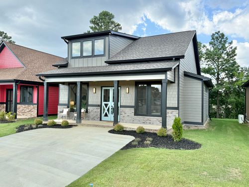 275 Idle Pl, Rossville, GA, 30741-7304 | Card Image