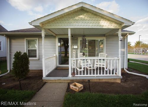 26110 Ypsilanti St, Flat Rock, MI, 48134-1535 | Card Image