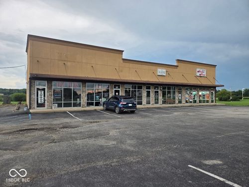 5330 Dr Martin Luther King Jr Blvd, Anderson, IN, 46013-6600 | Card Image