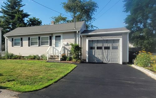 33 Markham Cir, Ayer, MA, 01432-1715 | Card Image