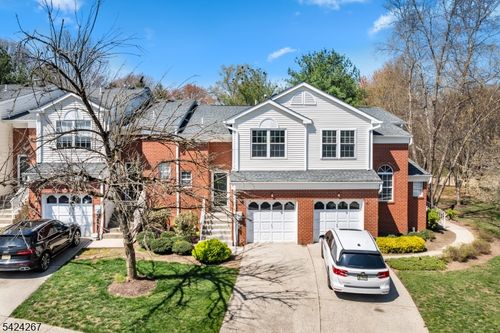 34-34 Grant Way, PRINCETON, NJ, 08540-1693 | Card Image