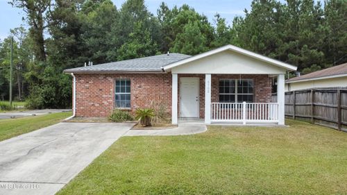 6102 W Forrest St, Bay Saint Louis, MS, 39520-8390 | Card Image