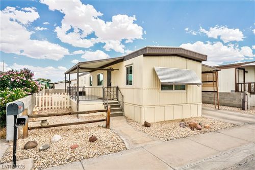 3462 Isle Royale Dr, Las Vegas, NV, 89122-4051 | Card Image