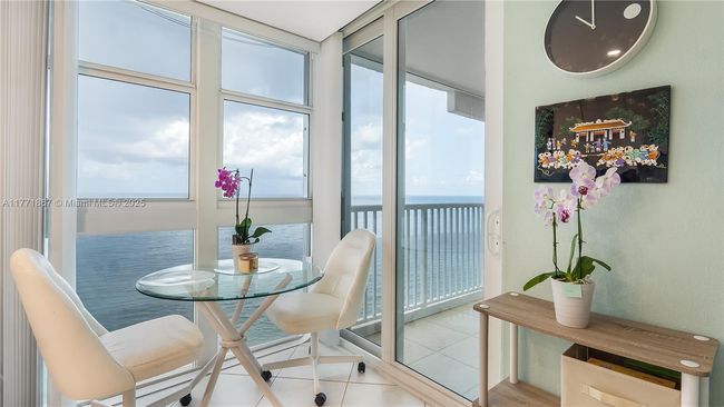 APT-2801 - 1370 Ocean Blvd, Condo with 2 bedrooms, 3 bathrooms and null parking in Pompano Beach FL | Image 11