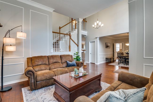 Decorative picture molding gives these rooms just a little extra pizzazz! | Image 6