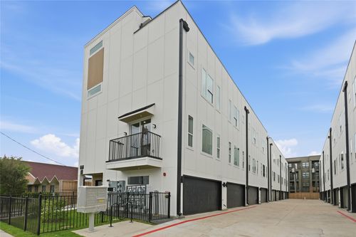 101-4315 San Jacinto St, Dallas, TX, 75204-5072 | Card Image