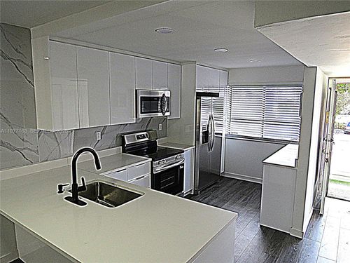 apt-203-3591 Inverrary Dr, Lauderhill, FL, 33319-5979 | Card Image