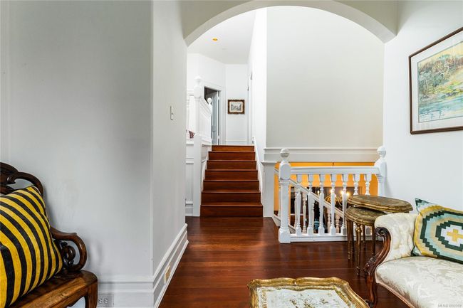 1023 St Charles St, House other with 3 bedrooms, 3 bathrooms and 6 parking in Victoria BC | Image 26