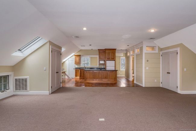 finished space on upper level | Image 36