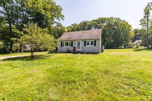 10 Hunter Dr, Raymond, NH, 03077-1730 | Card Image