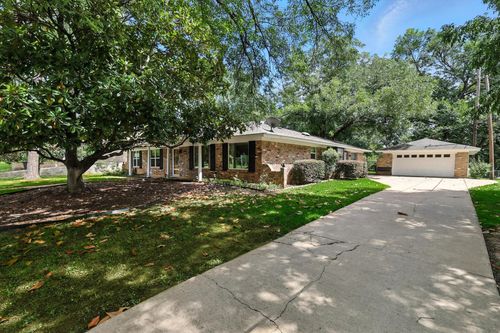 503 Summit Ridge Dr, Euless, TX, 76039-2233 | Card Image