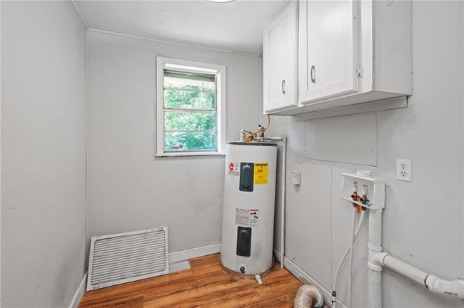 Utilities with water heater | Image 16