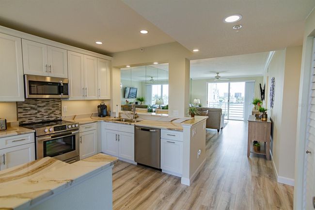 APT-402 - 7974 Sailboat Key Blvd S, Condo with 2 bedrooms, 2 bathrooms and null parking in South Pasadena FL | Image 5