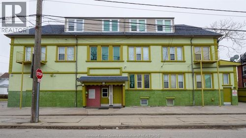 401 Parent Ave, Windsor, ON, N9A2B9 | Card Image
