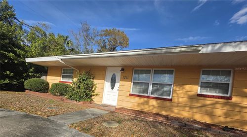 1211 S Lake Dr, CLEARWATER, FL, 33756-4418 | Card Image