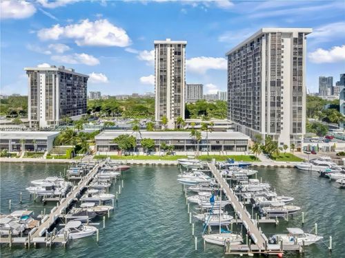 b512-1901 Brickell Ave, Miami, FL, 33129-1745 | Card Image