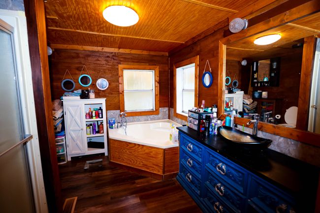831 Beech Bottom Rd, House other with 3 bedrooms, 2 bathrooms and null parking in Wooton KY | Image 11