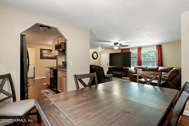 Dining room. | Image 15