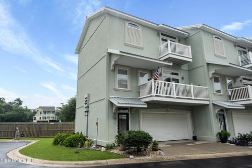 728-728 W Beach Blvd, Long Beach, MS, 39560-5845 | Card Image