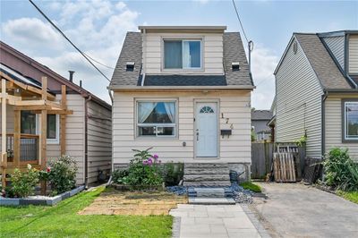 174 Grace Ave, House other with 2 bedrooms, 1 bathrooms and 1 parking in Hamilton ON | Image 1