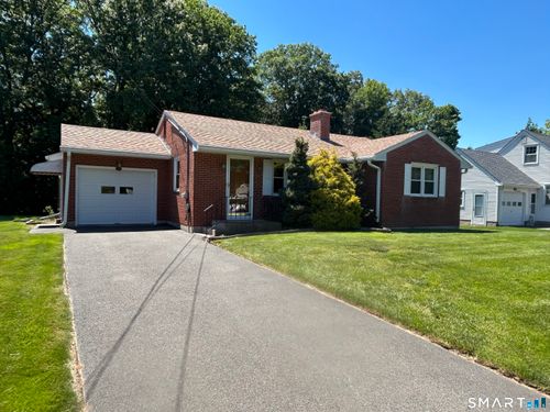 13 Walnut Ln, Wallingford, CT, 06492-3829 | Card Image