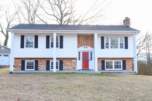 28 Spruce Cir, Blue Ridge, VA, 24064-1413 | Card Image