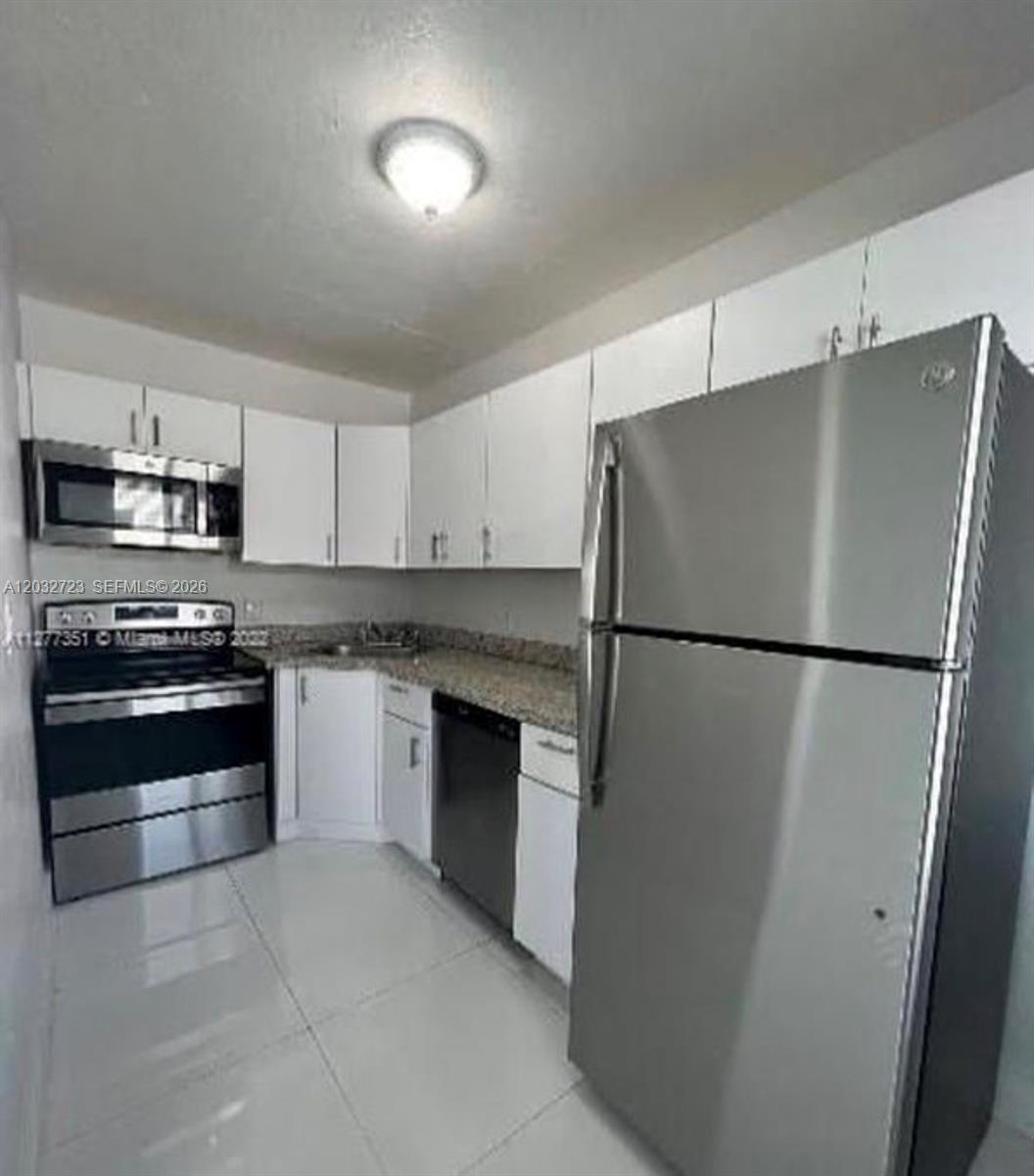 Residential Lease in Miami Beach 2