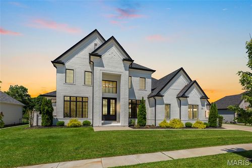 1205 Patchwork Fields, Chesterfield, MO, 63005 | Card Image
